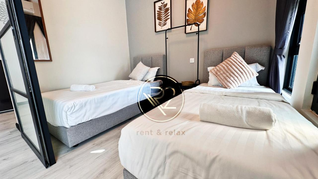 קוטה קינבלו Sea&Pool View Stunning Homestay, Wifi, Netflix Near Malls, Jetty, Convenient Stores מראה חיצוני תמונה